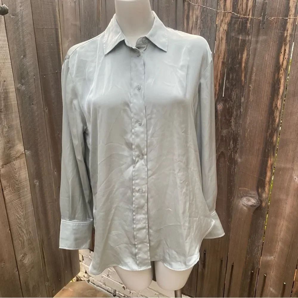 H&M light mint green Blouse size small